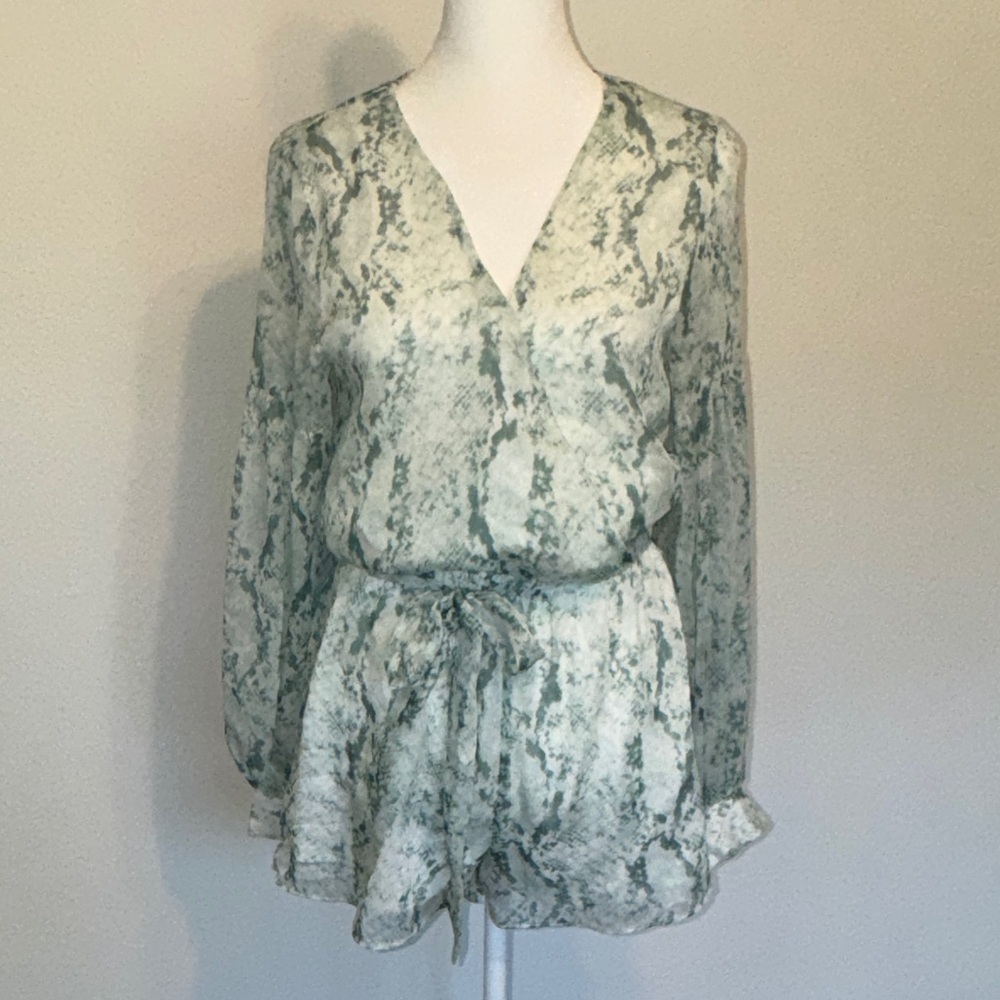 TCEC Green and White Snake Print Vacation Coastal Romper Size S